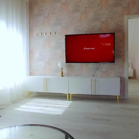 Iris * セーケシュフェヘールヴァール